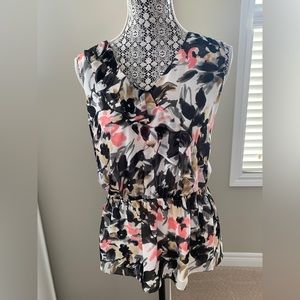 RW&Co. Floral Sleeveless Ruffles Blouse